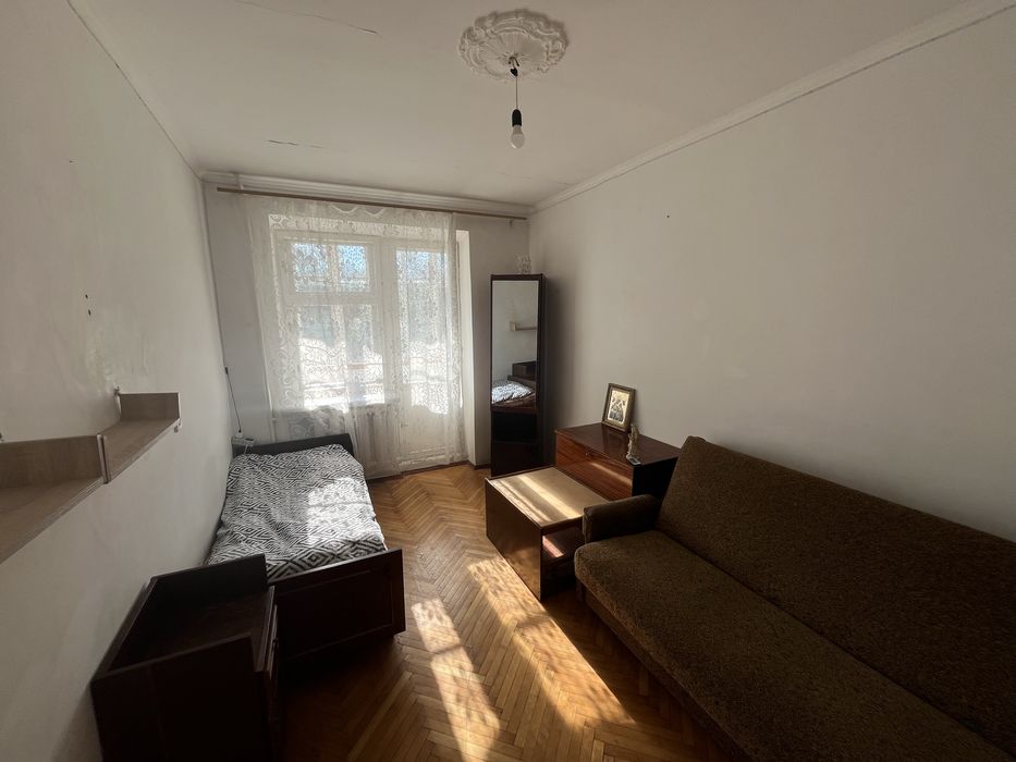 3 кім. Вул. Золотогірська 100$