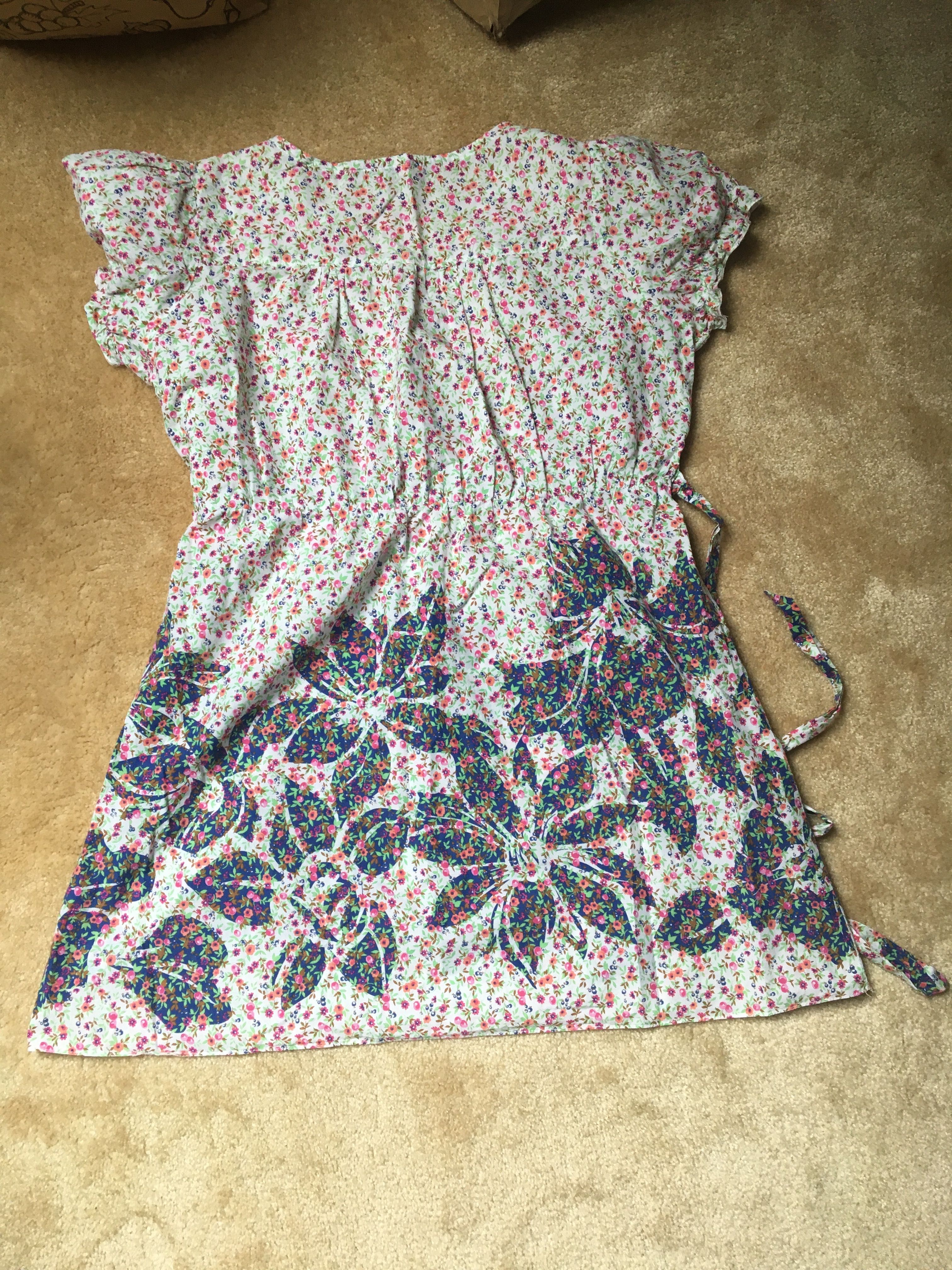 George sukienka cienka laczka kwiatki wiązana krótki rekaw 44