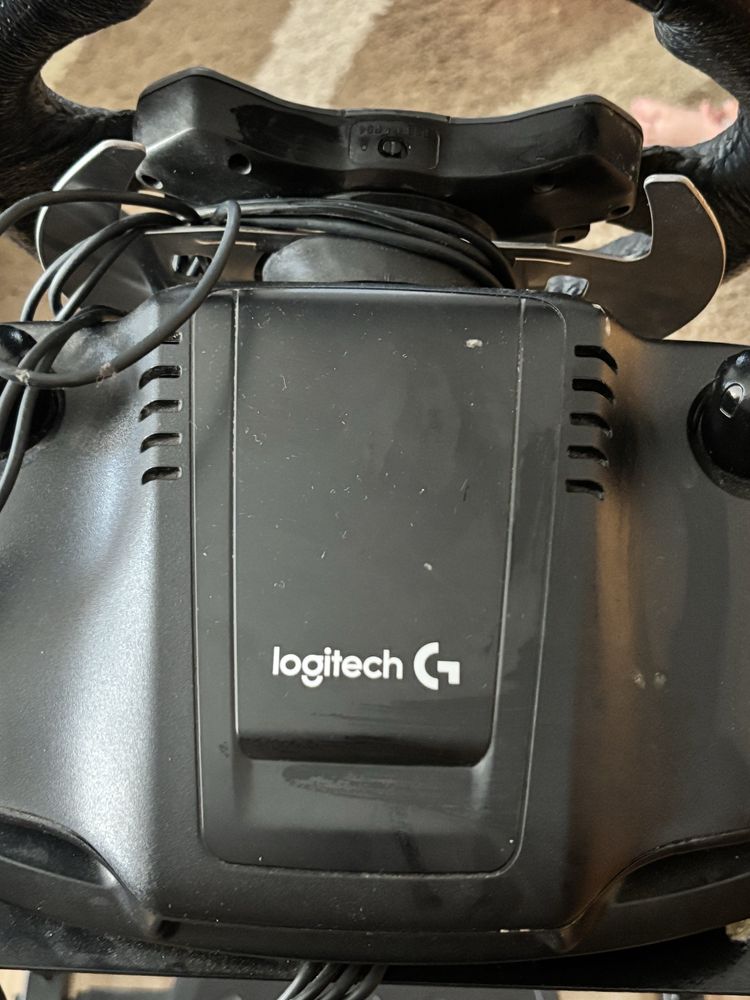 Sprzedam kierownicę logitech g29