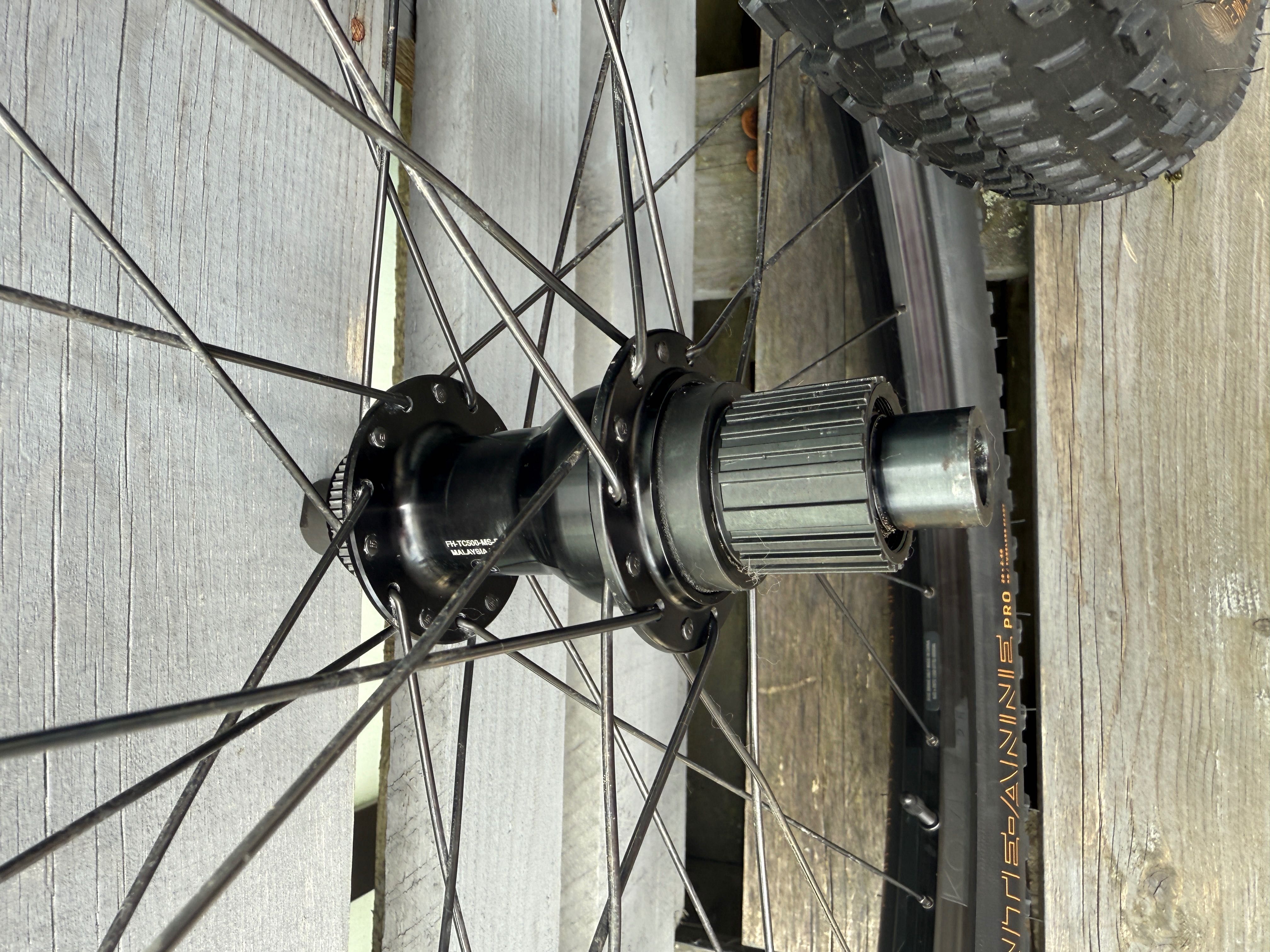 Bontrager Kovee 25 komplet kół MTB 29" + opony