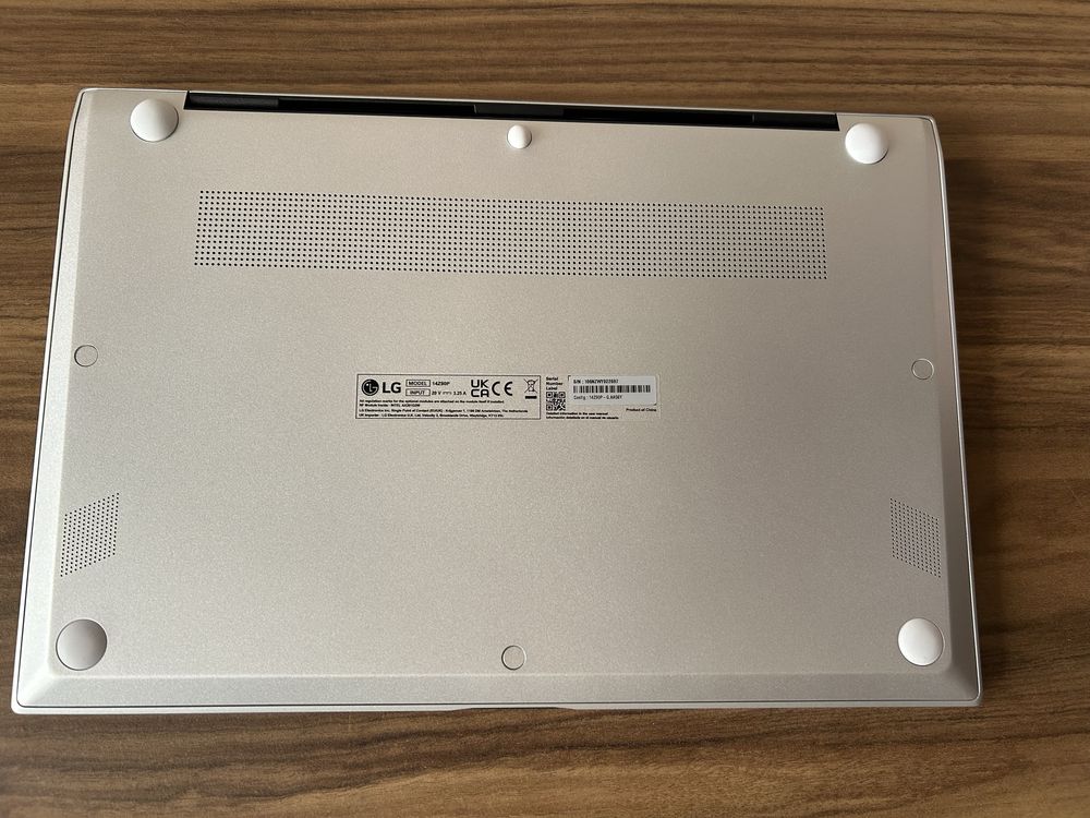 Ultrabook LG Gram 14" 2021 14Z90P-G.AA56Y i5-1135G7 l