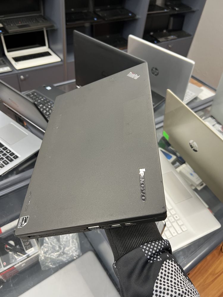 Шок цена!!! АКЦИЯ. Небольшой,не убиваемый ноутбук Lenovo Intel i5