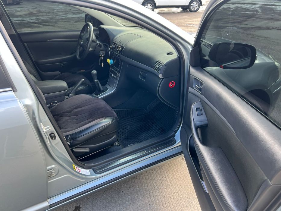 Toyota Avensis T25 2007 1.8  бензин