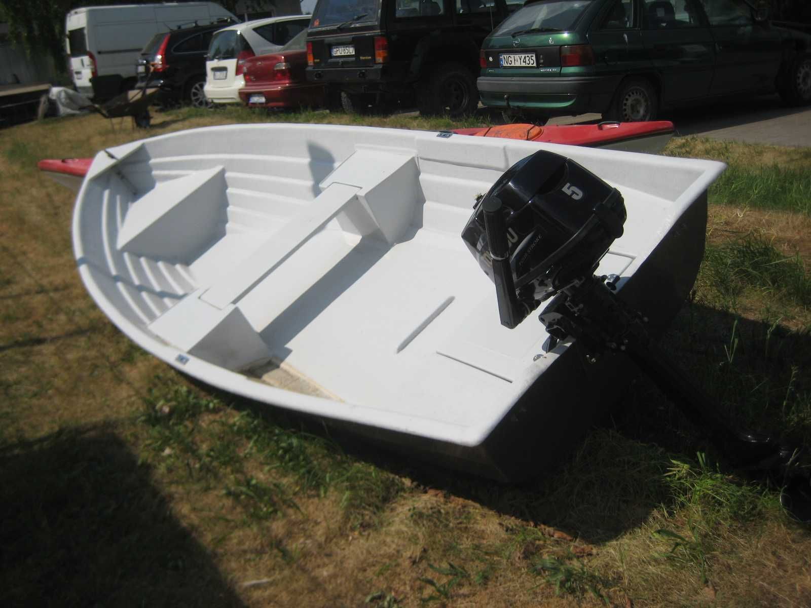 łódka motorowa wiosłowa