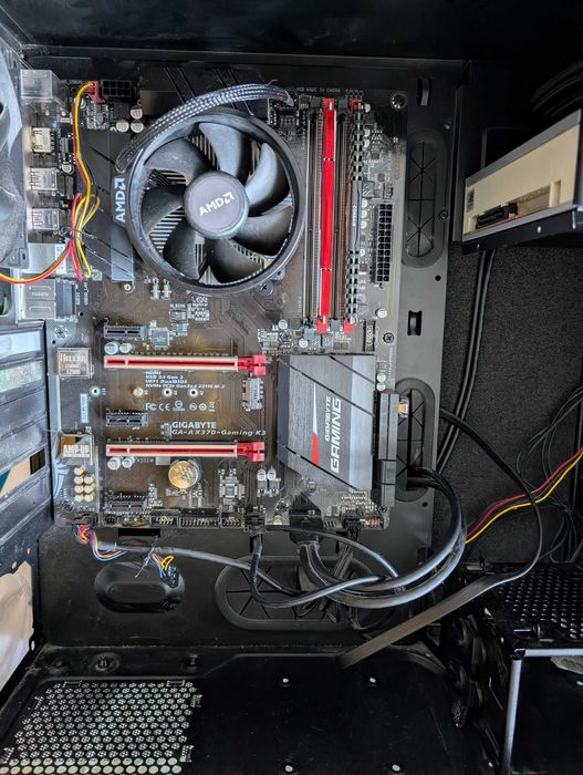 Caixa ATX + Motherboard + Processador AMD + Memorias DDR4