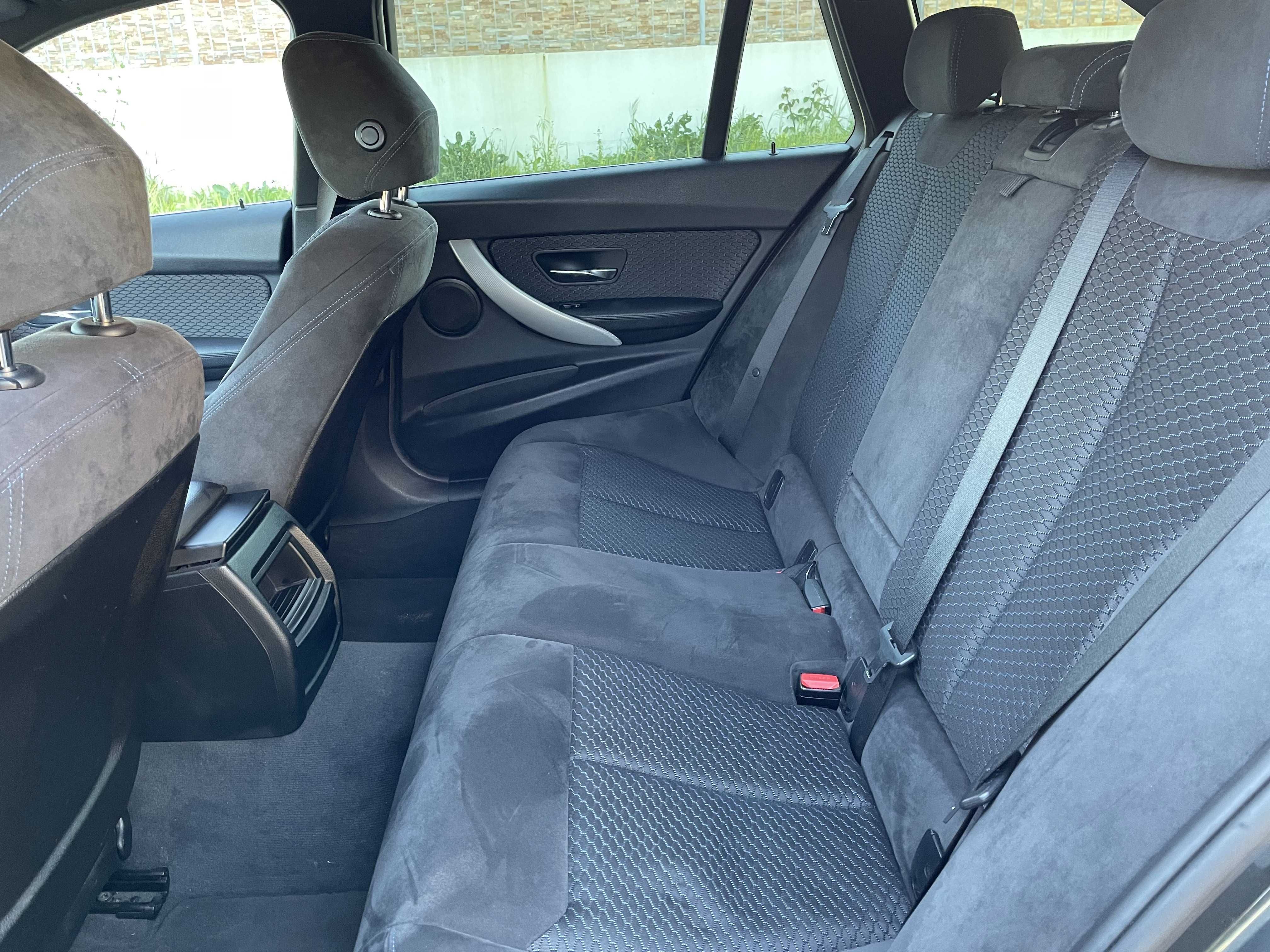 BMW 318d Touring Pack M