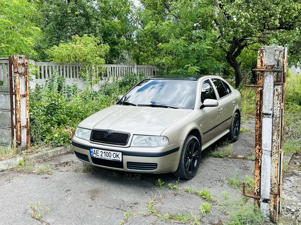 Шкода тур-2005 1.6 MPI