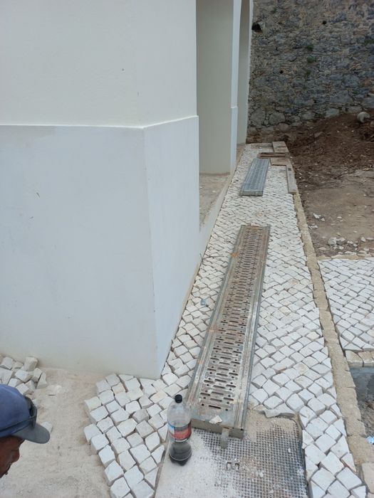 Calçadas e muros pedra