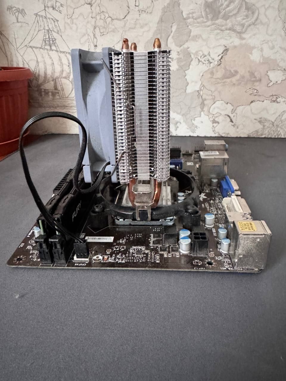 (Торг присутній)Комплект i7-4770(xeon e3 1270 v3) MSI H81M-P33,8GB ram