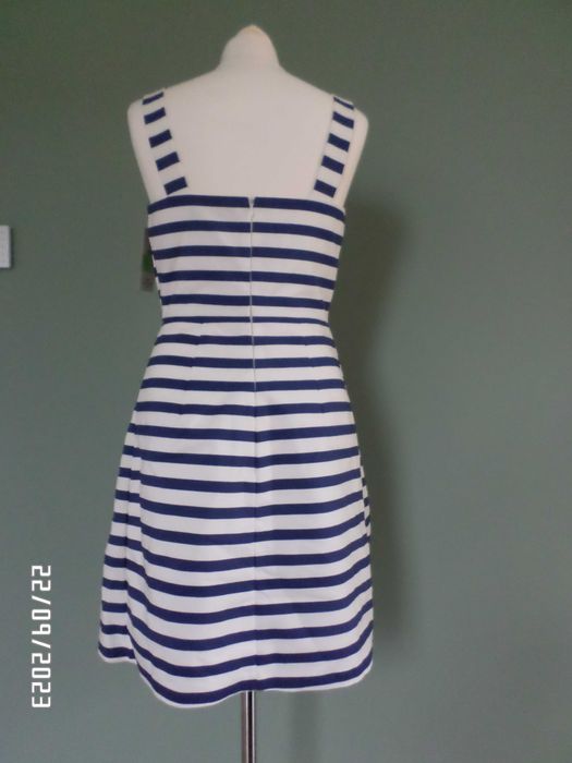 sprzedam śliczną sukienkę rozmiar-38-M-Reserved-nowa