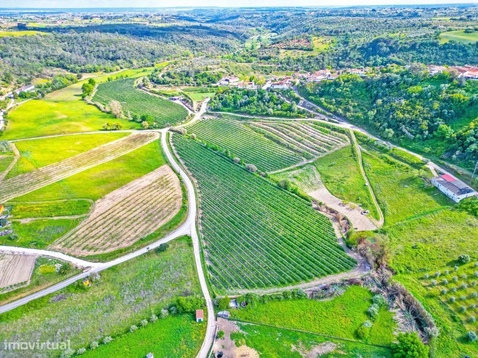 Terreno com 93.320 m2