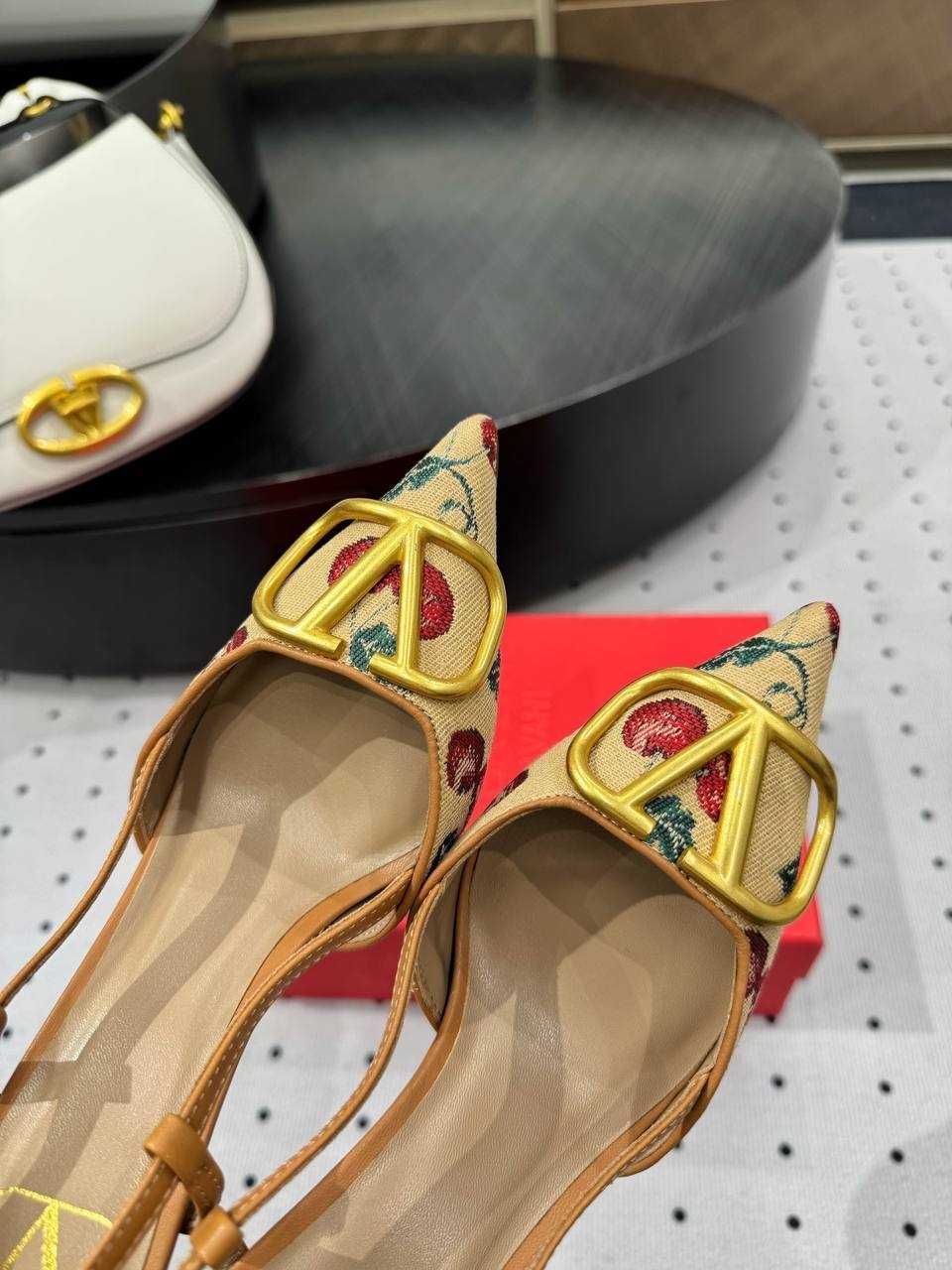 Szpilki Valentino Hit 2025 Cherry! Premium, pudełko+woreczek 36-41