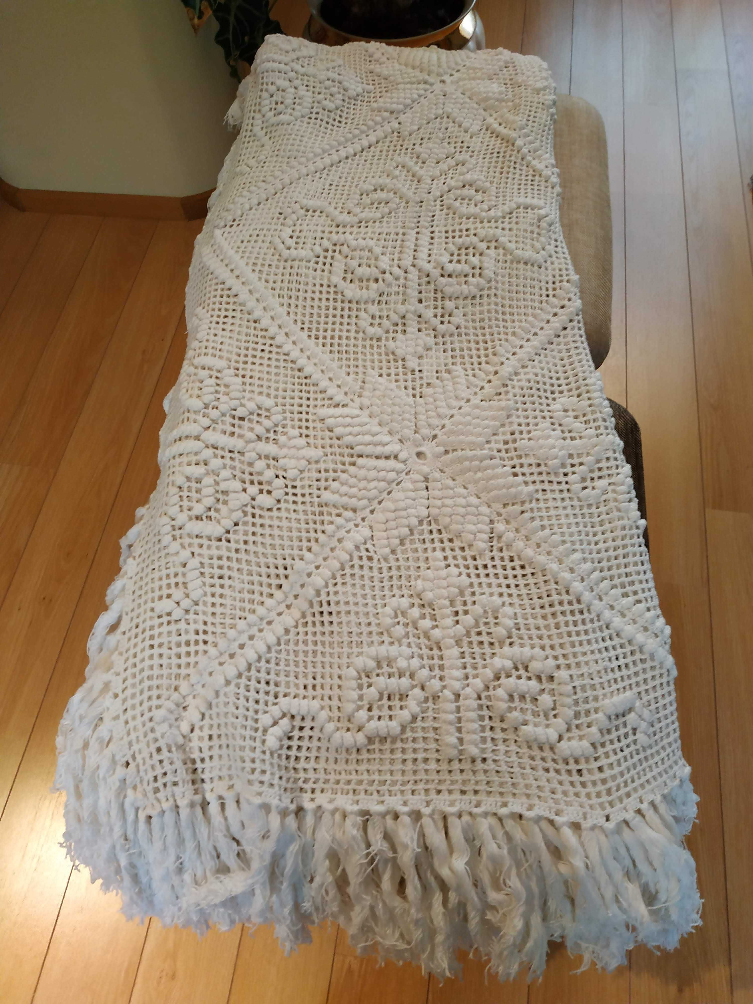 Colcha de renda coroa de rei