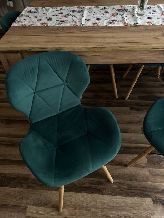 Krzesła Skandynawskie welurowe tapicerowane