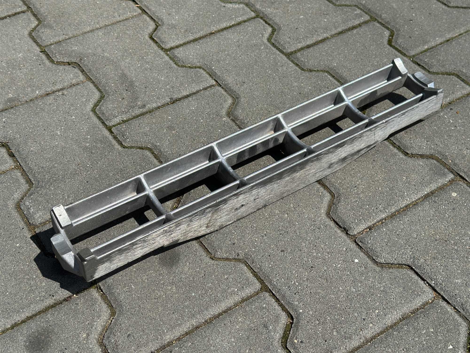 A328. Ustawiacz noży w grubościówce 490 mm