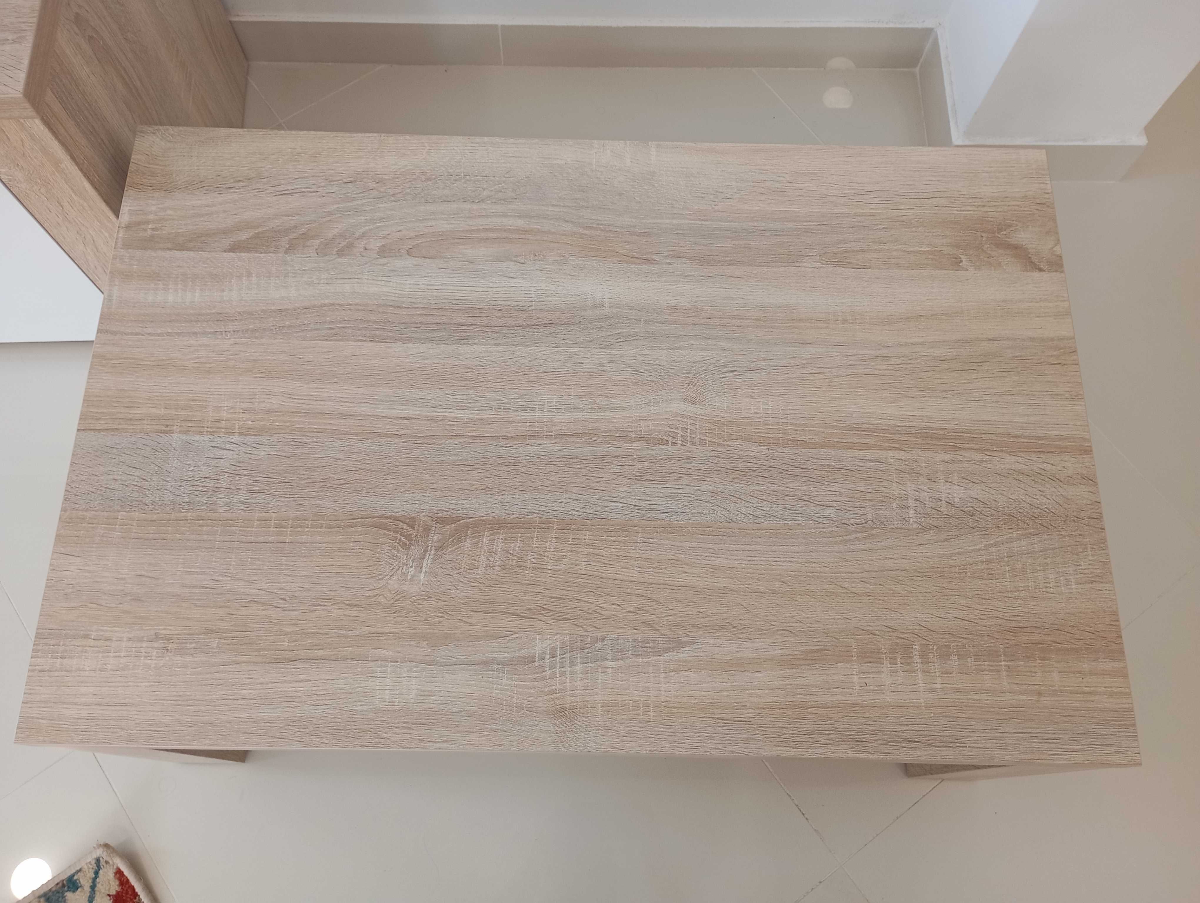 Mesa de sala/apoio