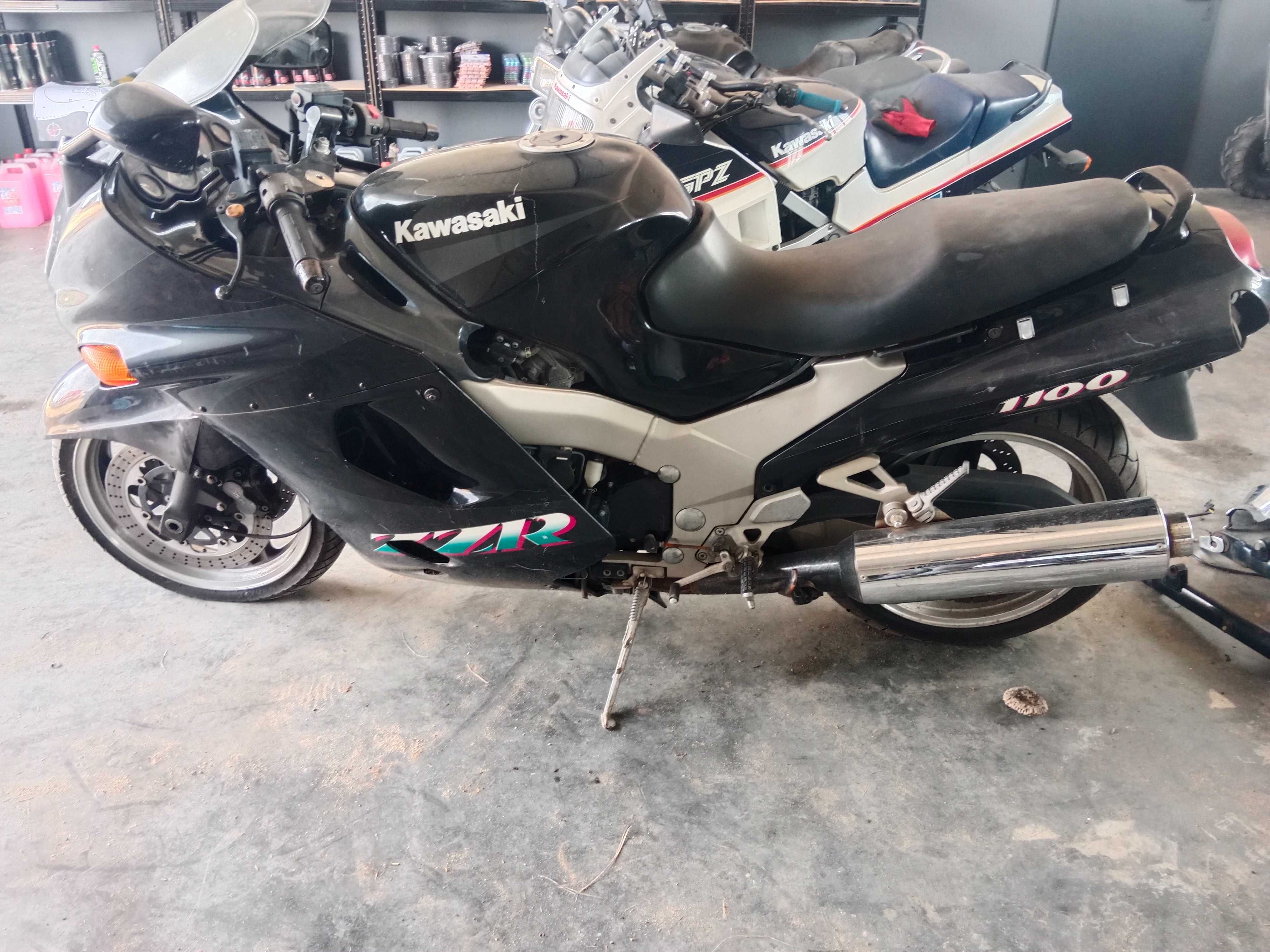 kawasaki zzr1100 zzr 1100 silnik lagi gaźniki bak moduł koło części