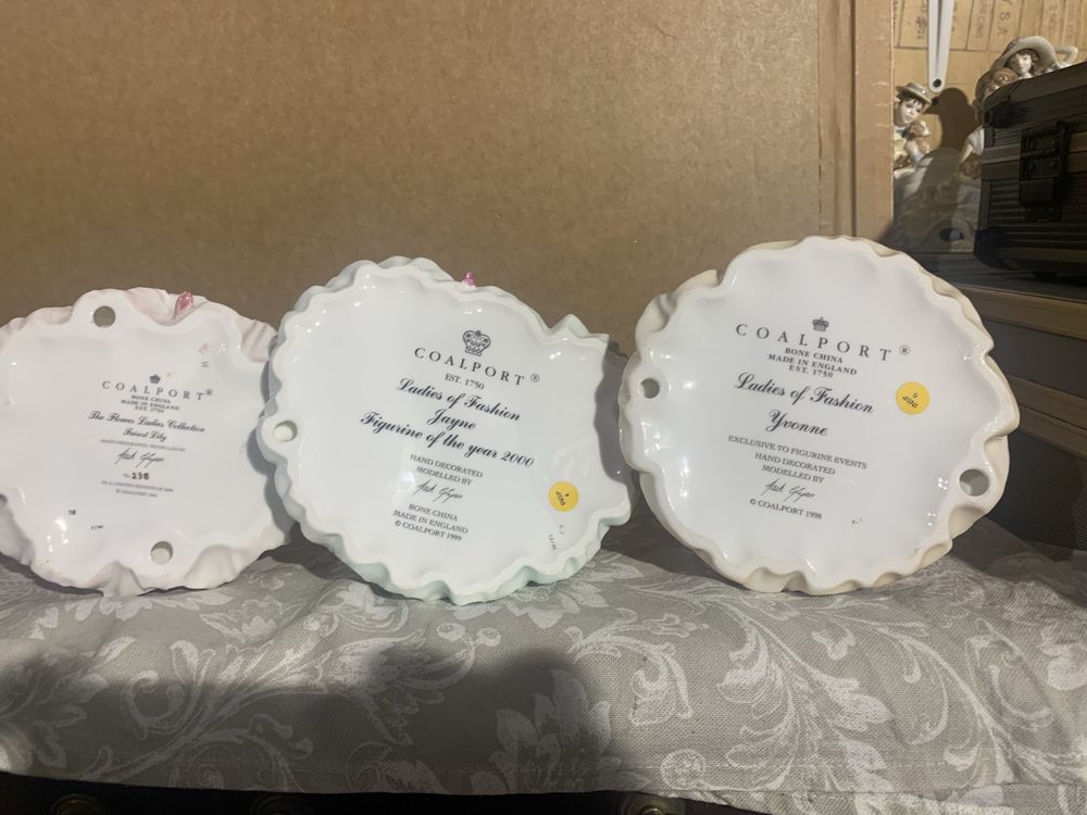 Английские фарфоровые статуэтки COALPORT