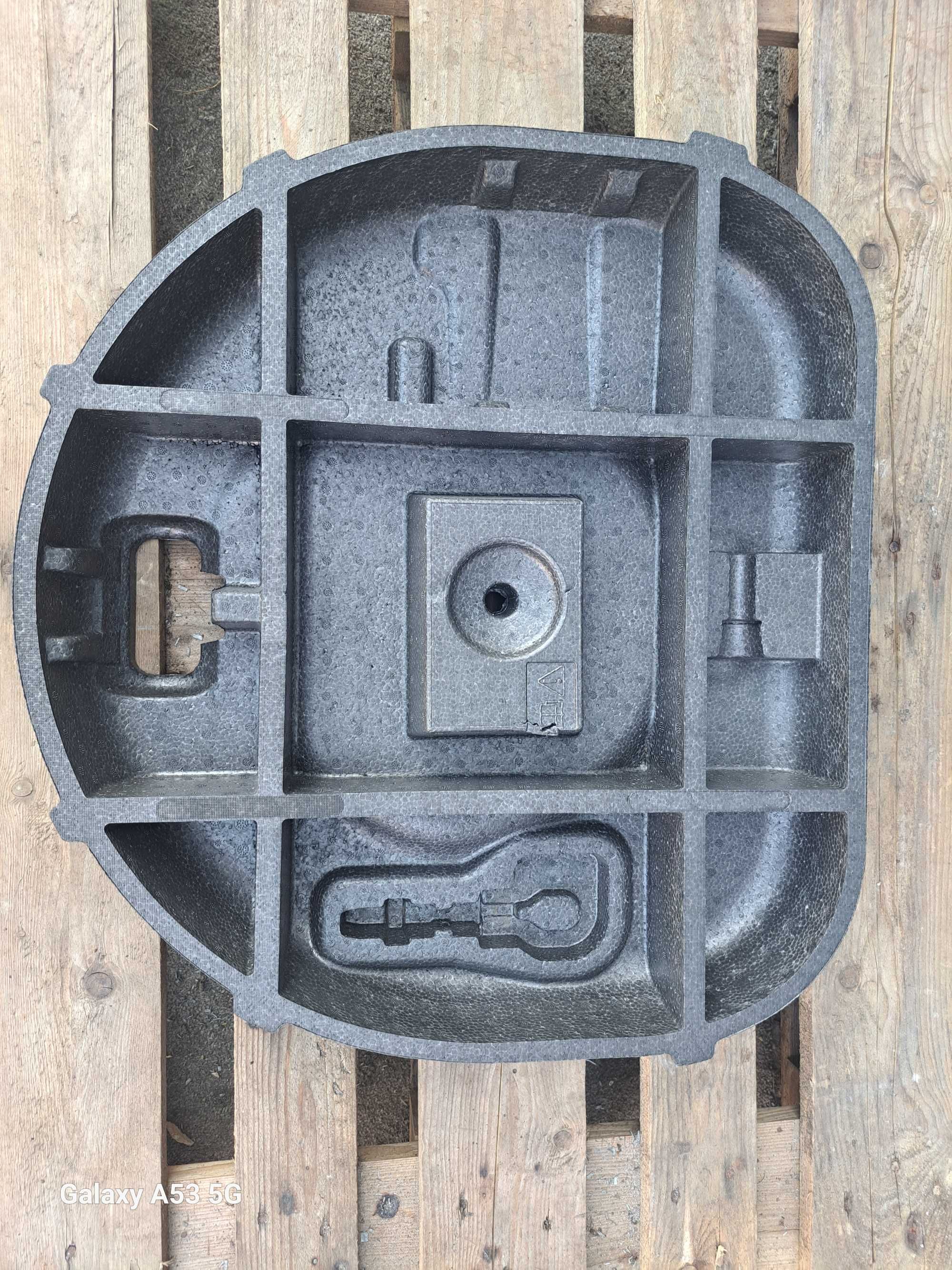 Wkład bagażnika Ford C-Max Mk2 AM51-1K302-EA