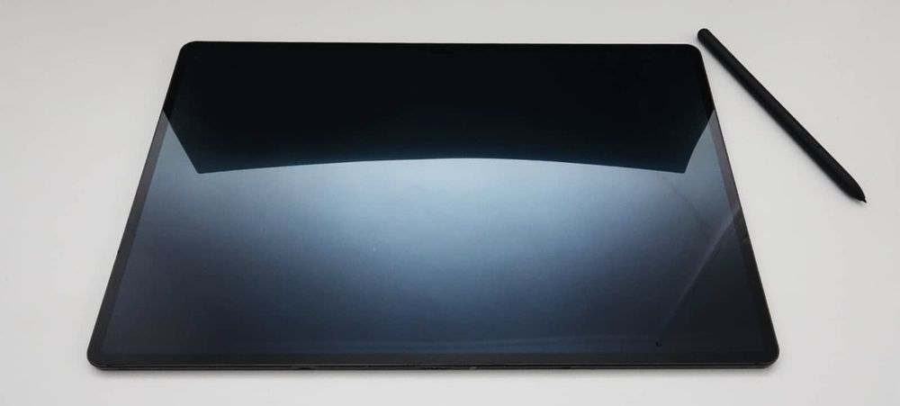 Samsung Galaxy Tab S8, igual a novo. Entregue com caixa e fatura.