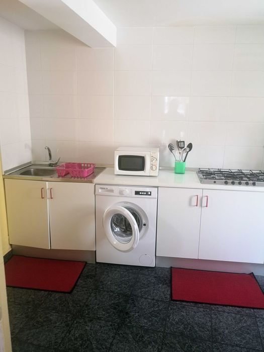 Apartamento T0 poucos minutos pólo principal