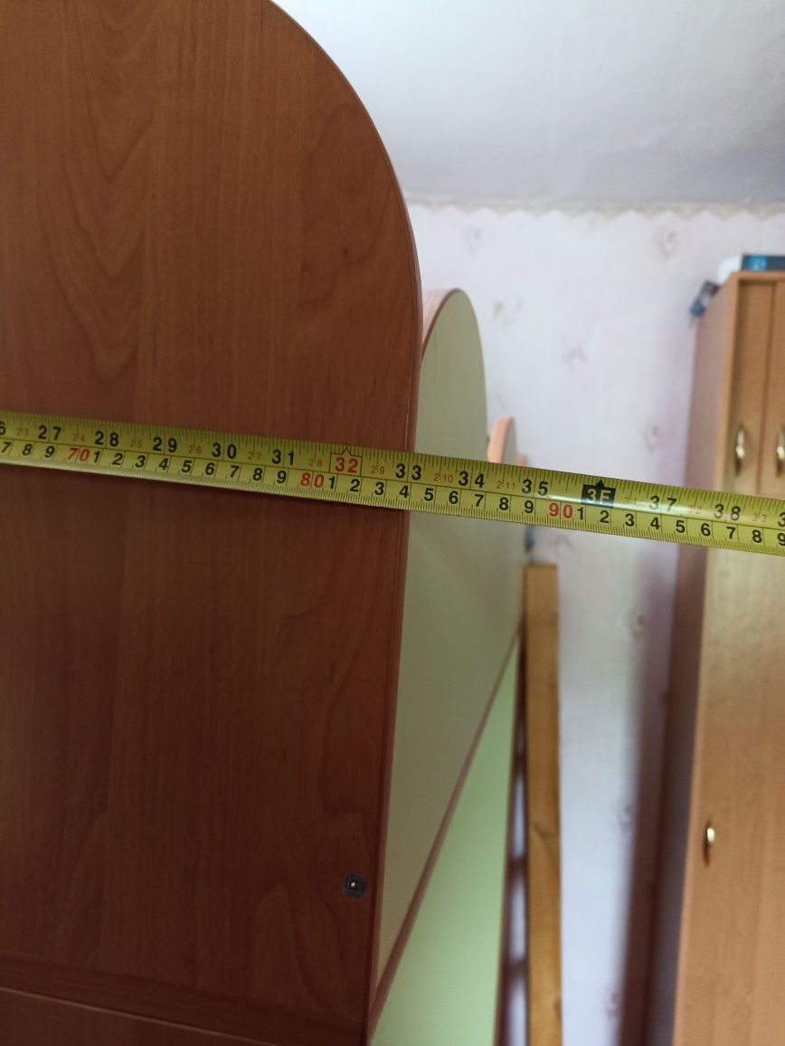 Дитяче ліжечко з робочою зоною