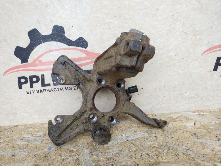 VW Jetta V 05-11 Поворотный кулак передний правый датчик ABS 7H0927804