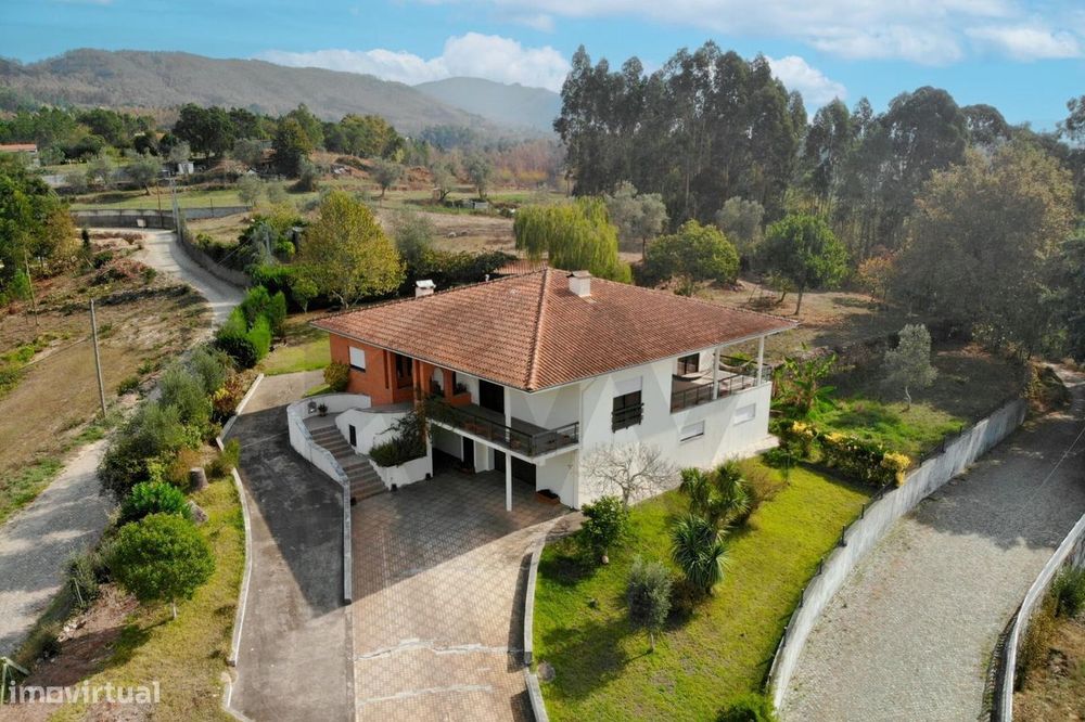 Exclusividade e Natureza à Beira Rio: Moradia T3 com 8.100 m2 e Vista