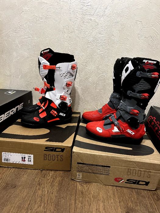 Sidi CROSSFIRE 3 SRS, також шоломи Shoei