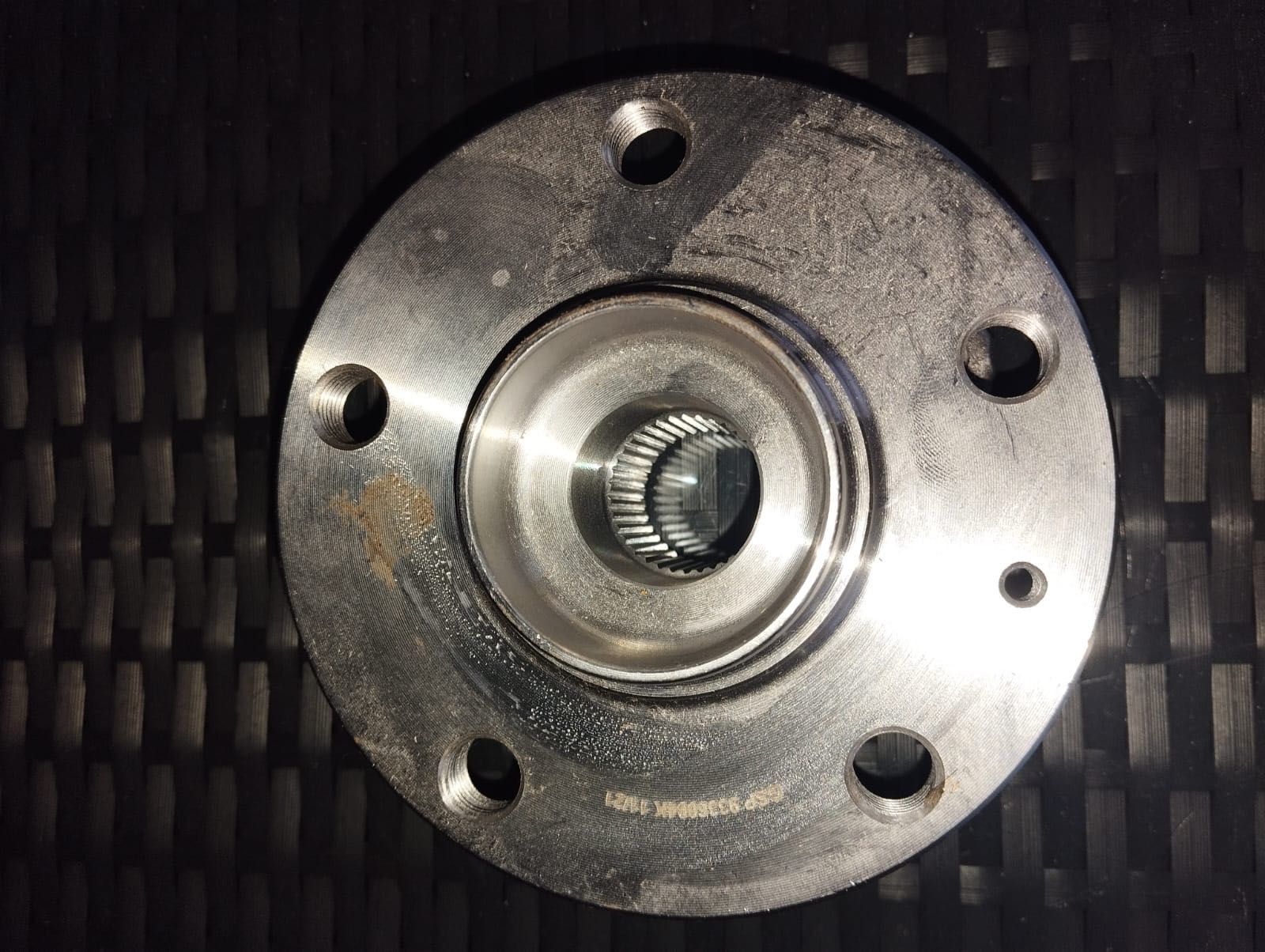 Rolamento e cubo dianteiro GSP 
Diâmetro exterior 137mm