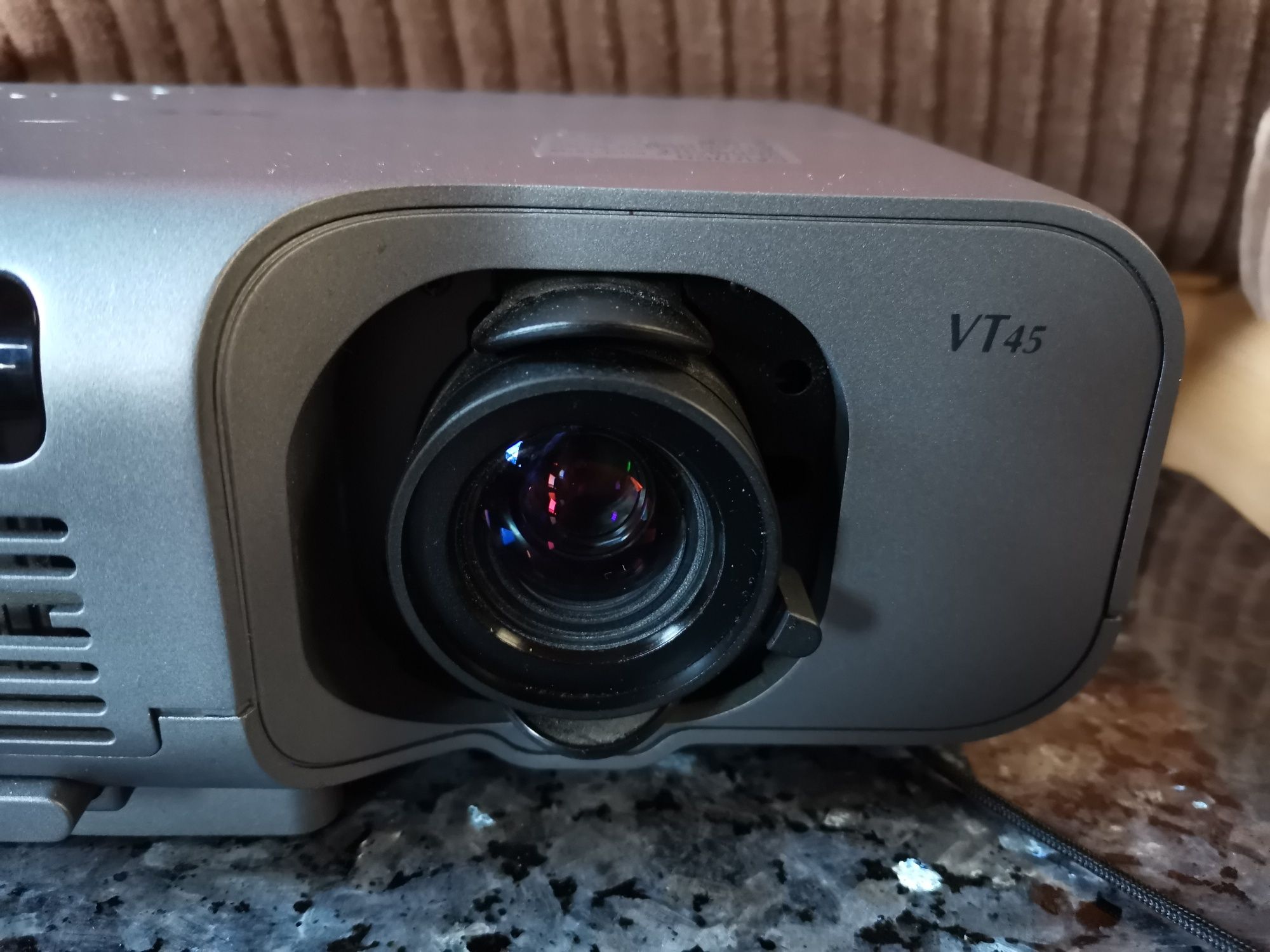 Projektor NEC VT45K