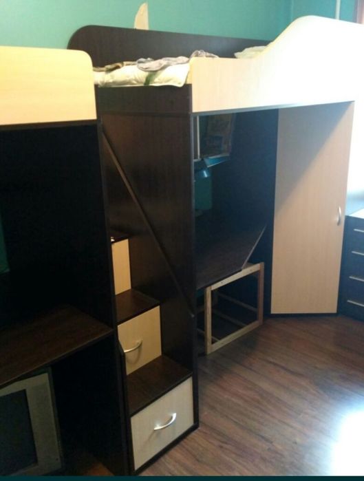 Ліжко горище з шафою столом сходами-комодом