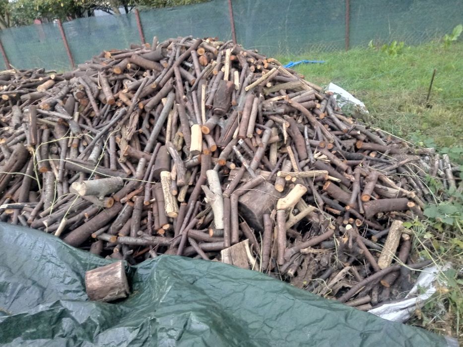 Drewno na wędzenie łub ogrzewanie