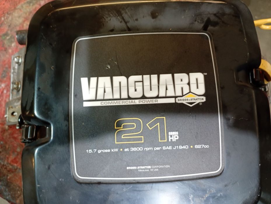 Silnik Briggs dwucylindrowy 21 km