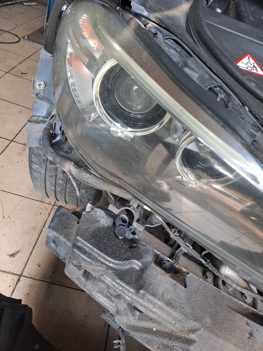 Lampa prawa bixenon bmw f10 f11 LCi lift