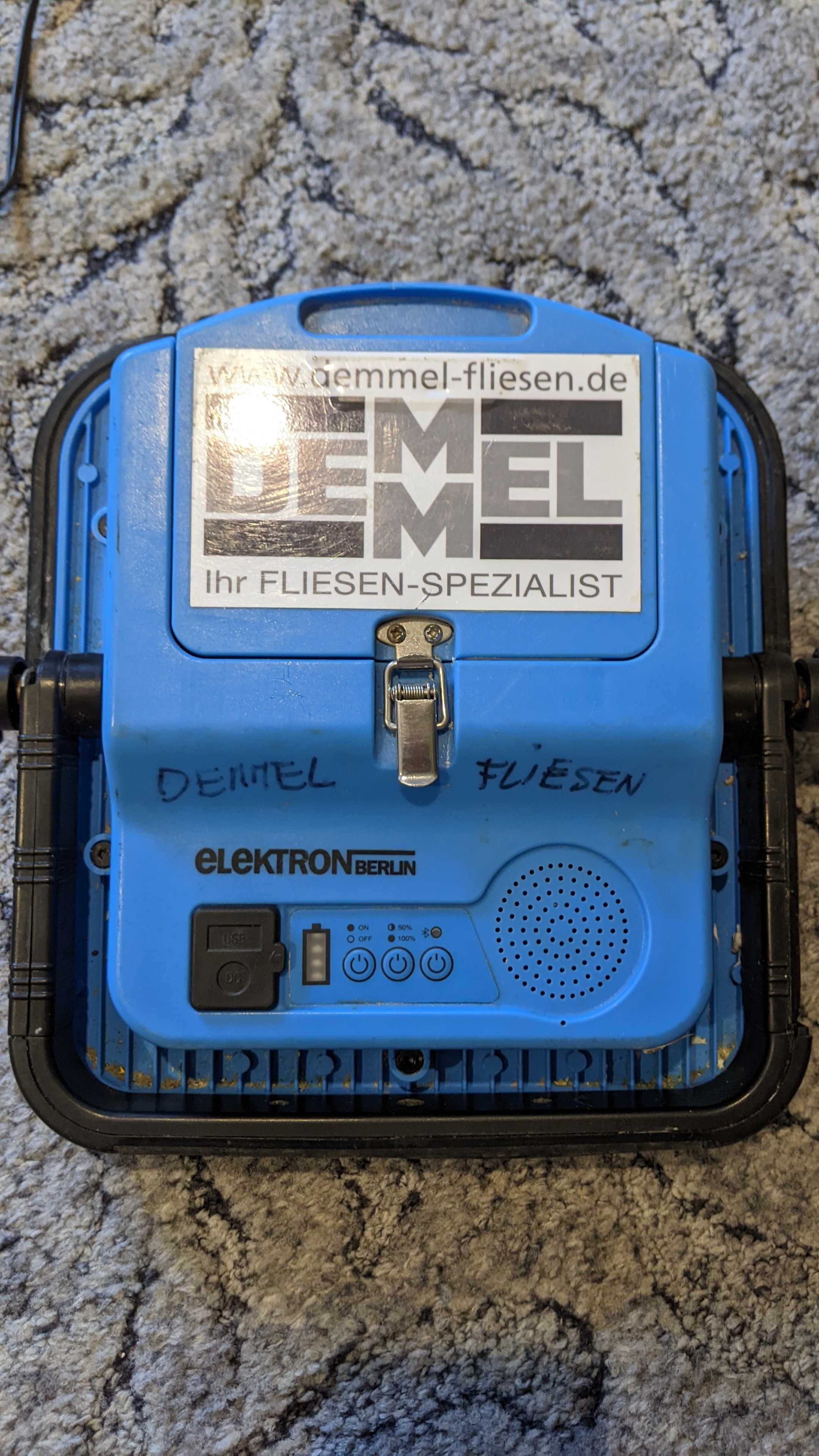 Портативна Bluetooth блютус колонка та діодний ліхтар  Demmel