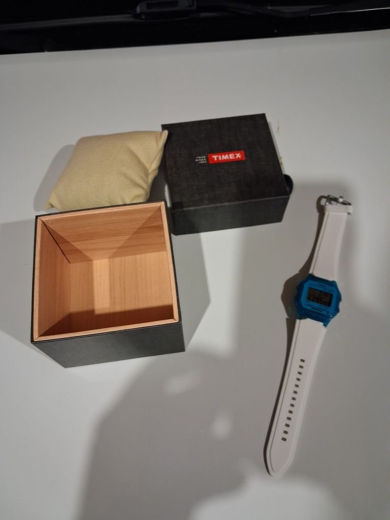 Оригінальні Timex.