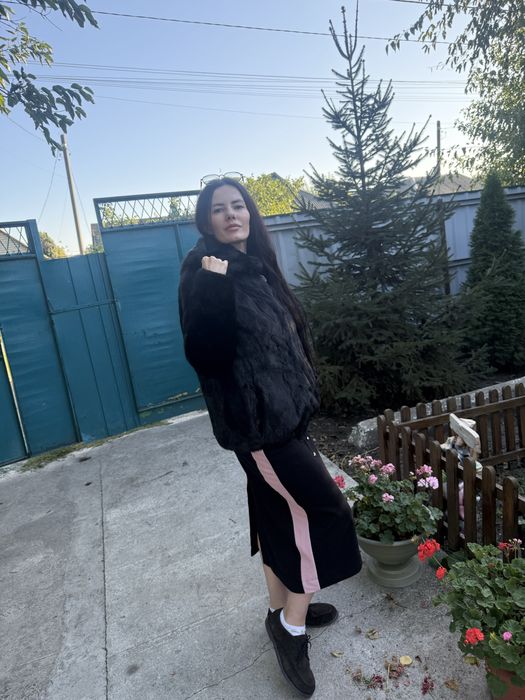 Продам норковую шубу и жилетку