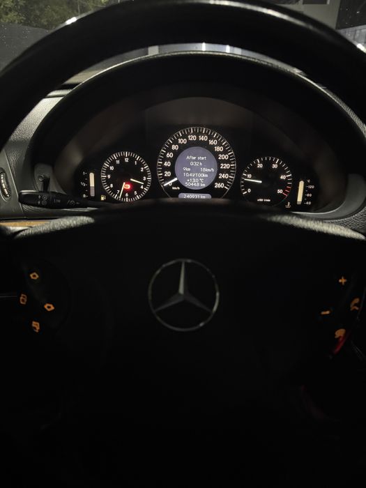 Мерседес E-clas 2.2 CDI