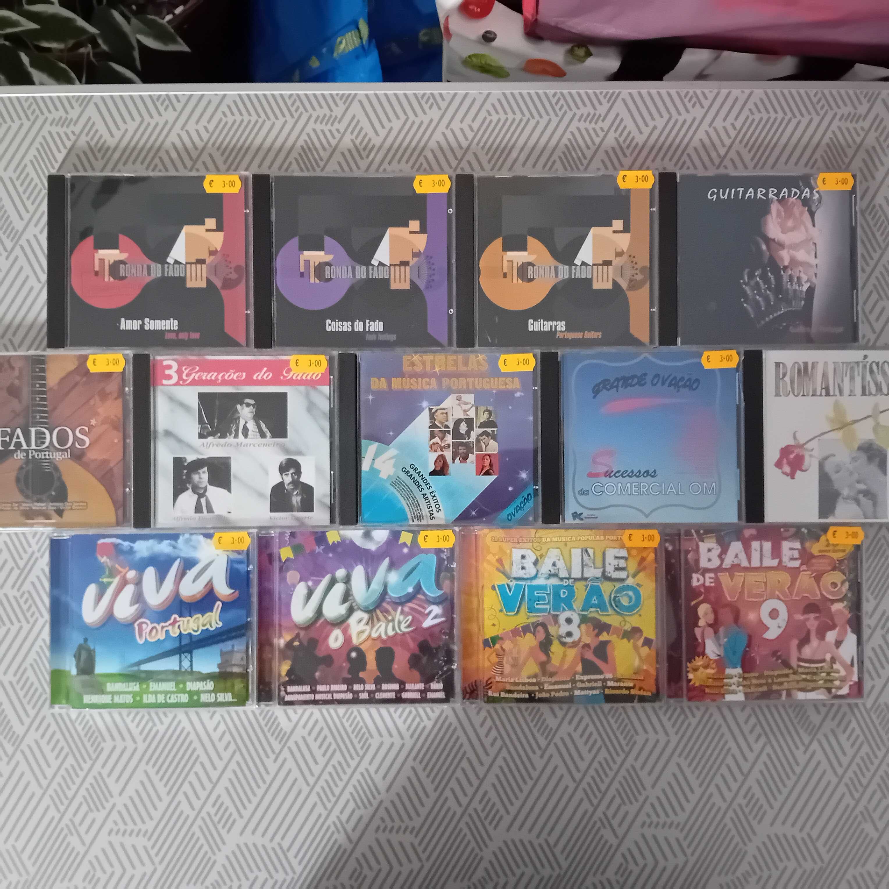 Música em Cd Colectâneas de Fado e Bailes Populares.