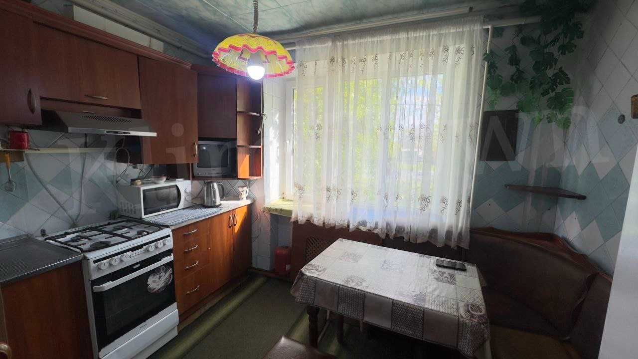 Продається 3 кімнатна квартира з автоном. опаленням в р-ні АЗС "Shell"