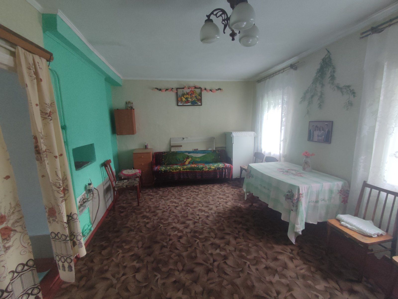 Доглянута садиба в селі Мрин. 100 км від  м Київ. Поряд ЛІС та РІЧКА.