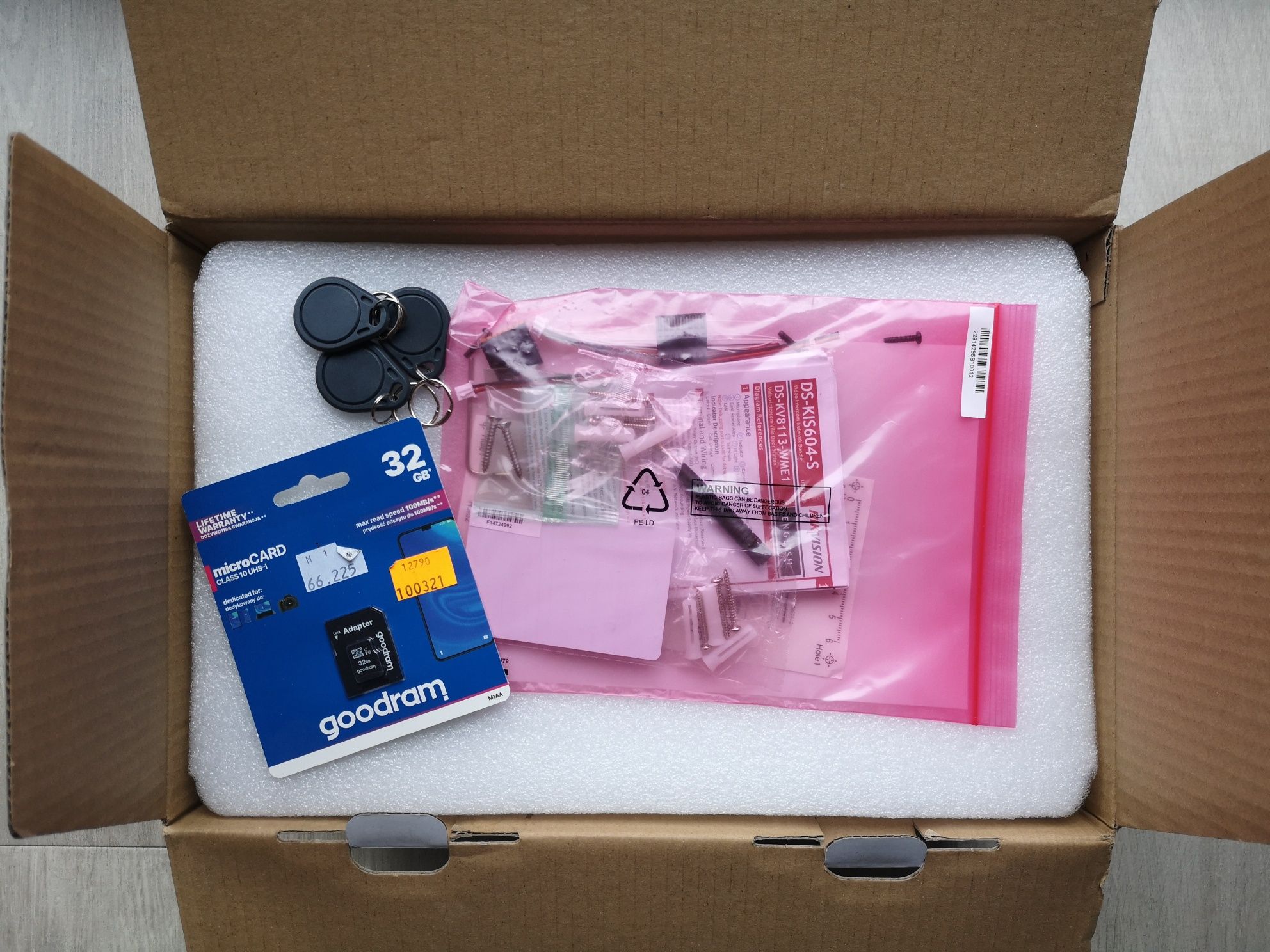 Nowy wideodomofon Hikvision DS-KIS604-S-W