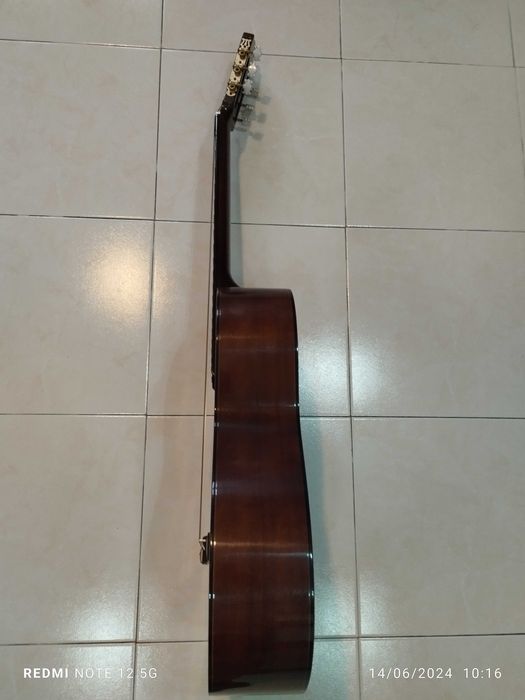 Guitarra acústica Marca Yamaha - Modelo CG-130 A