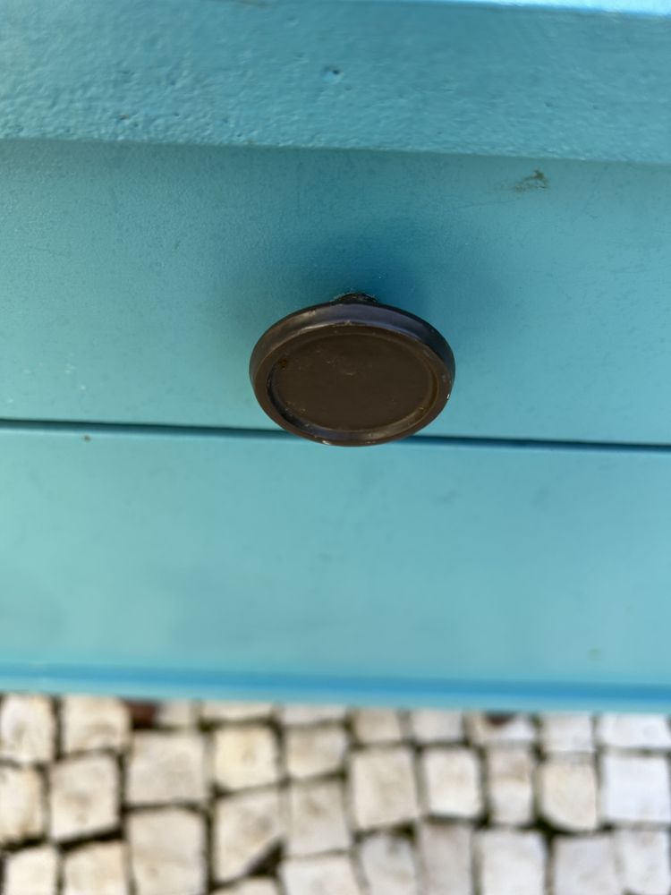 Mesinha de cabeceira azul