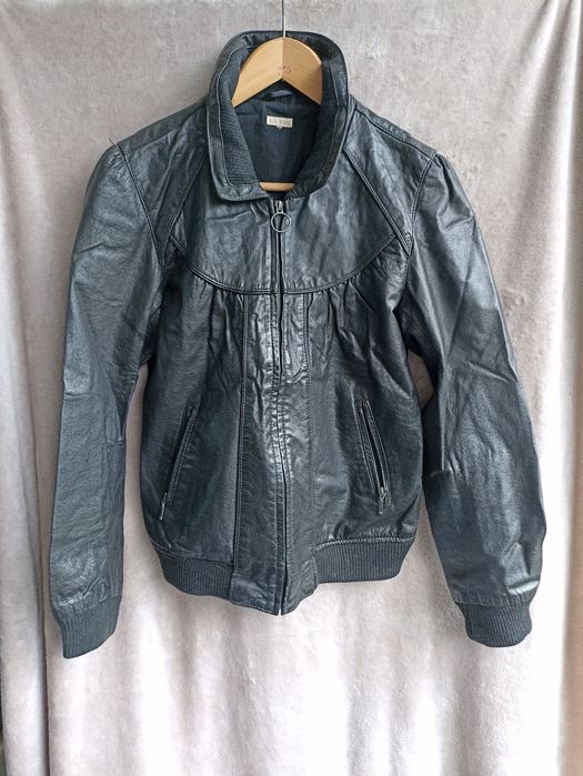 Czarna skóra naturalna kurtka pilotka damska skóra naturalna BikBok M