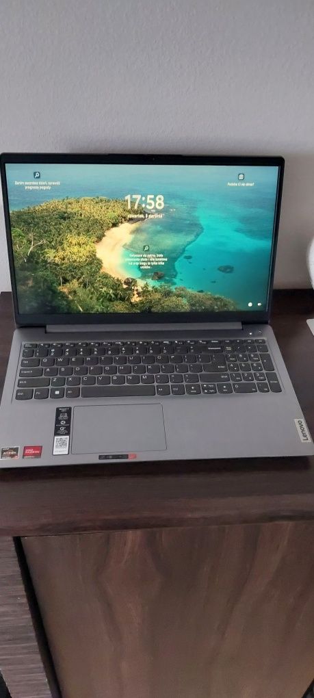 Laptop Lenovo ideapad3