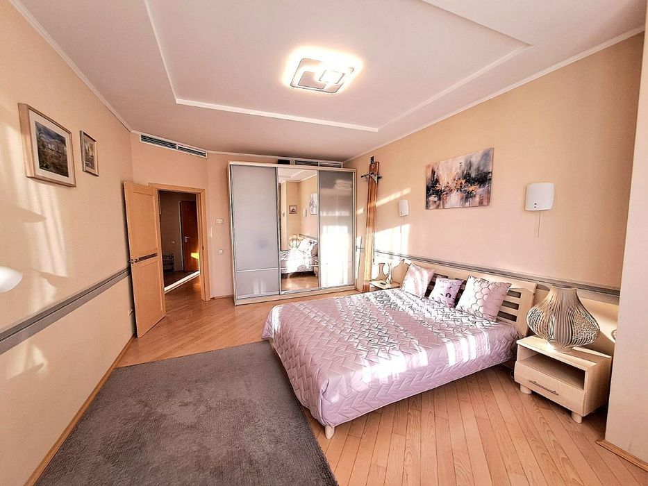 2-х кімнатна, центр, подобово, вул. Катеринича, квартиры посуточно