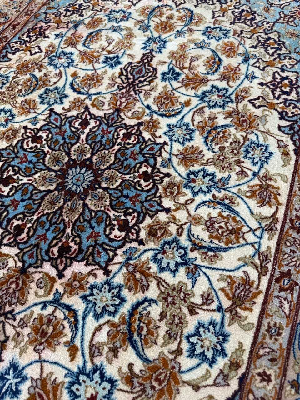 Dywan kaszmirowy perski z jedwabiem Iran Ispahan 185x113 gal 24 tys