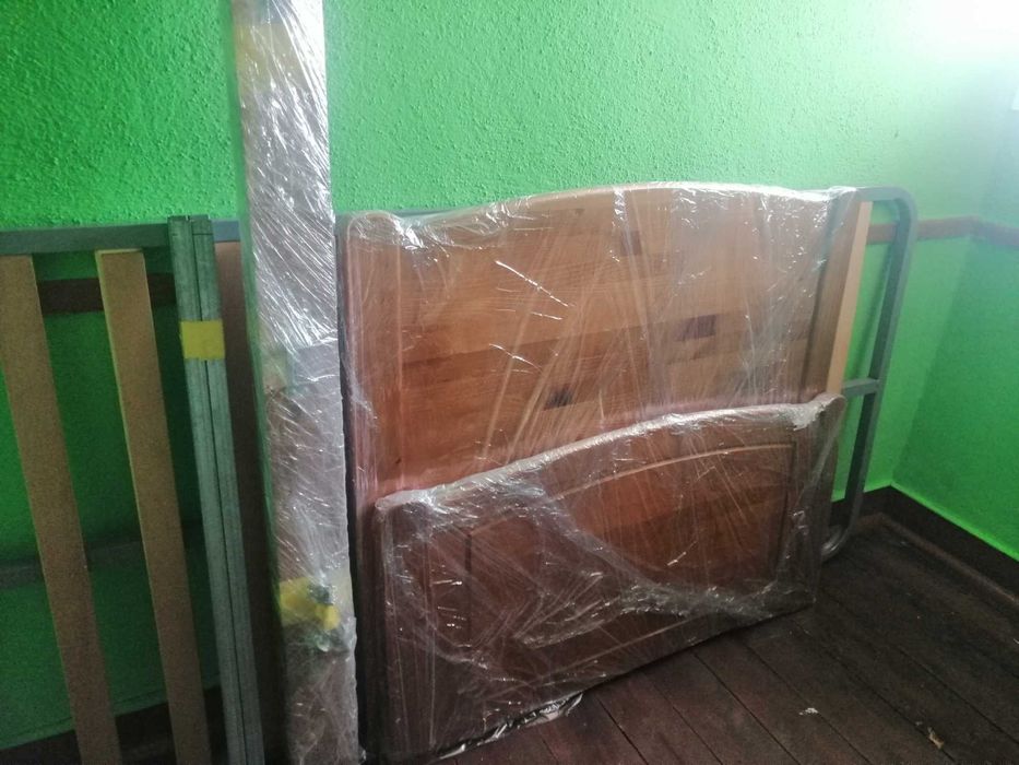 Camas de solteiro e casal - Muito bom estado!